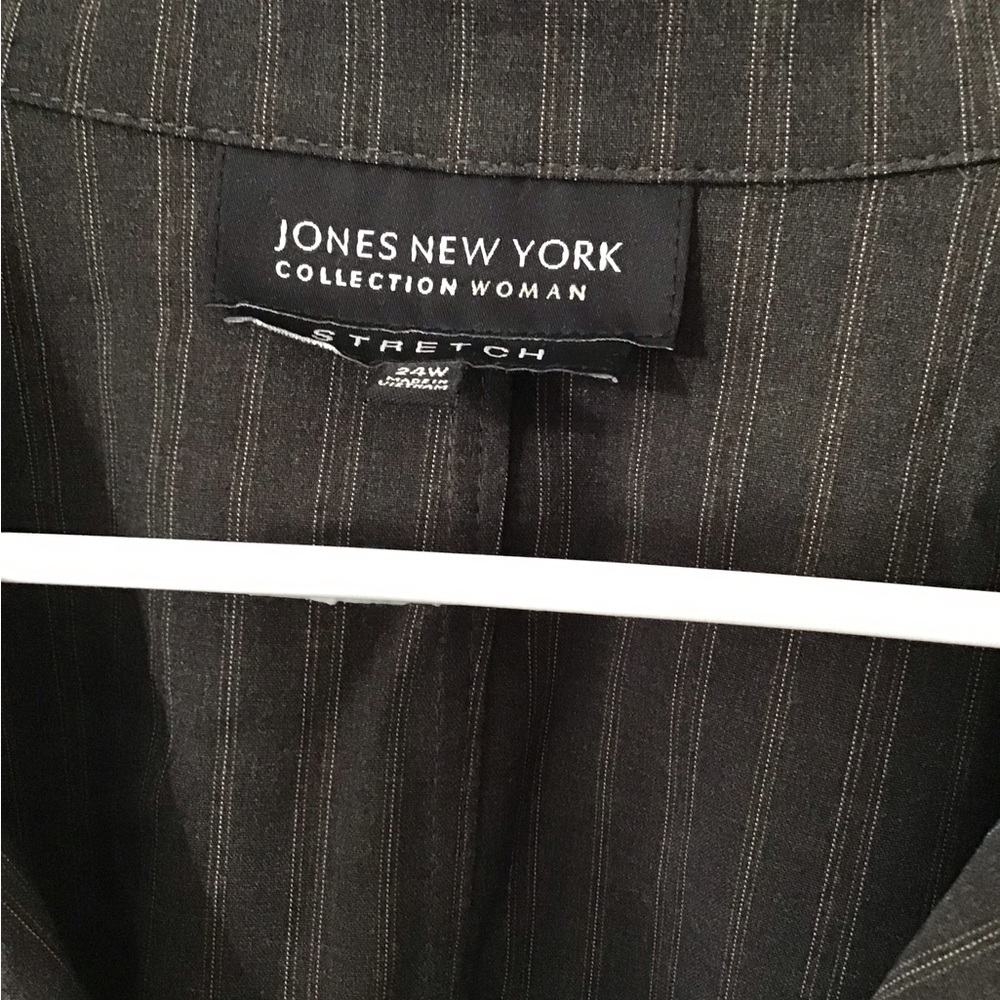 Designers women’s blazer. Jones New York. - Picture 6 of 6